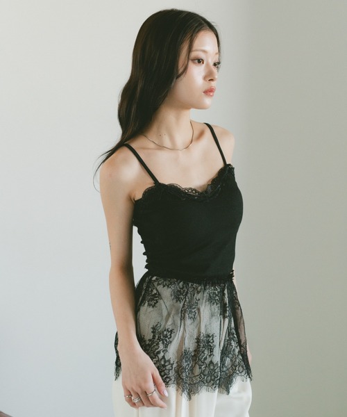 VANNIE U(ヴァニーユー)の「裾レース切替キャミ / カップ付(キャミソール・レディース・ホワイト/ブラック・FREE)」の7枚目の写真