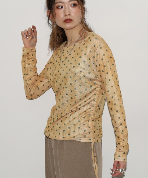 crossi（クロッシー）の「ドット柄サイドシャーリングチュールレーストップス 長袖（Tシャツ/カットソー・レディース・パープル/イエロー/グリーン/ブルー/ピンク・FREE）」の7枚目の写真