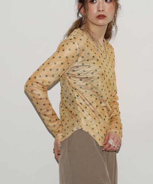 crossi（クロッシー）の「ドット柄サイドシャーリングチュールレーストップス 長袖（Tシャツ/カットソー・レディース・パープル/イエロー/グリーン/ブルー/ピンク・FREE）」の11枚目の写真