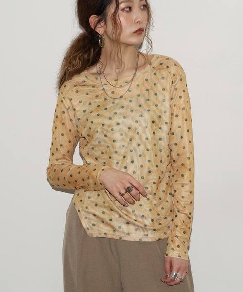 crossi（クロッシー）の「ドット柄サイドシャーリングチュールレーストップス 長袖（Tシャツ/カットソー・レディース・パープル/イエロー/グリーン/ブルー/ピンク・FREE）」の9枚目の写真