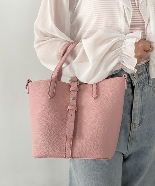 Outfitter lab(アウトフィッターラボ)の「ベルトデザインポーチ付きショルダーバッグ(ショルダーバッグ・レディース・レッド/ホワイト/ピンク/ブラック・FREE)」の22枚目の写真