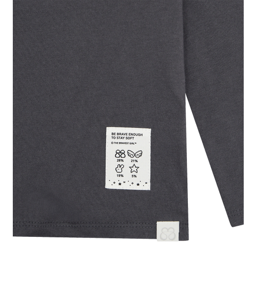 TUOMIO（トゥオミオ）の「STAR DOODLE CAPRI T-SHIRT [CHARCOAL]（Tシャツ/カットソー・レディース・その他・2/1）」の2枚目の写真