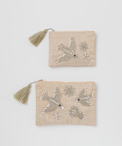 MILLION CARATS(ミリオンカラッツ)の「《COTTAGE》光を纏うビーズ刺繍で日常を格上げする、バードモチーフのフラットポーチ Sサイズ(ポーチ・レディース・オフホワイト/ベージュ・FREE)」の18枚目の写真