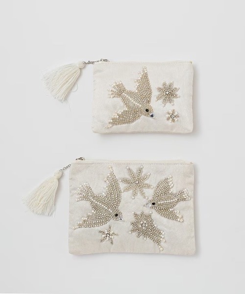 MILLION CARATS(ミリオンカラッツ)の「《COTTAGE》光を纏うビーズ刺繍で日常を格上げする、バードモチーフのフラットポーチ Sサイズ(ポーチ・レディース・オフホワイト/ベージュ・FREE)」の14枚目の写真