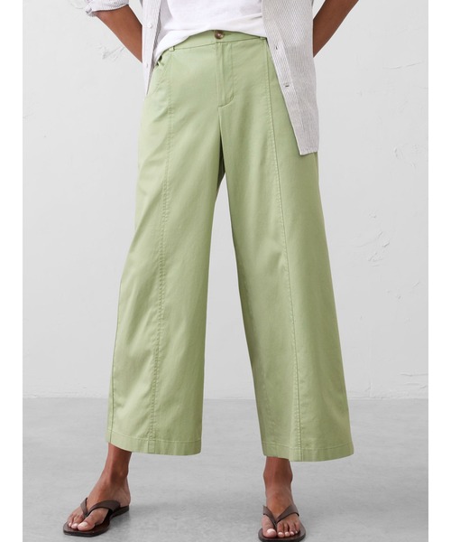 BANANA REPUBLIC FACTORY STORE(バナナリパブリック ファクトリーストア)の「BANANA REPUBLIC FACTORY STORE ミッドライズ ワイドレッグ ライトウェイトツイル クロップドトラウザーパンツ(その他パンツ・レディース・ネイビー/グリーン・S/XS/M/L)」の1枚目の写真