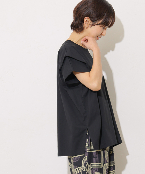 JOURNAL STANDARD relume(ジャーナルスタンダード レリューム)の「《追加 / 新色》ショルダータックルーズプルオーバー(Tシャツ/カットソー・レディース・チャコールグレー/ブラック/ブラウン/ホワイト・FREE)」の11枚目の写真