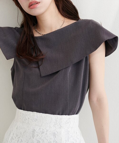 natural couture（ナチュラルクチュール）の「アシメカラーオフショルブラウス（シャツ/ブラウス・レディース・チャコールグレー/オフホワイト/ネイビー/ベージュ/サックスブルー/ピンク・FREE）」の22枚目の写真