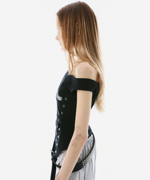 BLONDEY(ブロンディ)の「HORSE PRINT ASYMMETRY TEE(Tシャツ/カットソー・レディース・ブラック/ホワイト・FREE)」の4枚目の写真