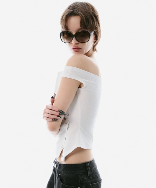 BLONDEY(ブロンディ)の「HORSE PRINT ASYMMETRY TEE(Tシャツ/カットソー・レディース・ブラック/ホワイト・FREE)」の9枚目の写真