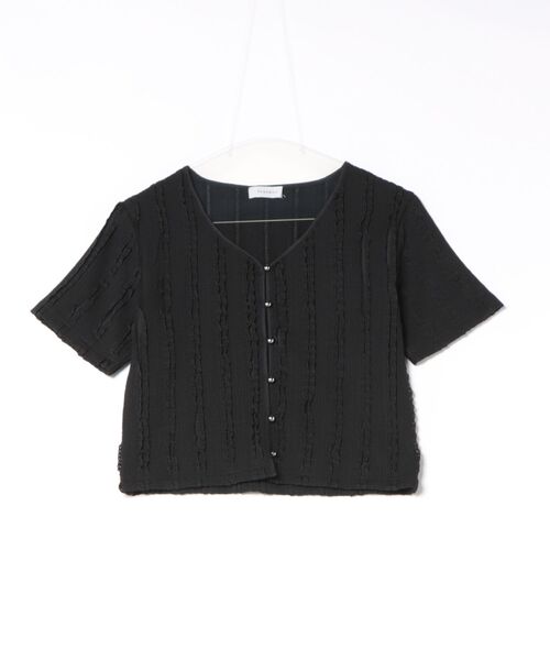 PAGEBOY(ページボーイ)の「フリルカットジャガードショートスリーブ /カーディガン(シャツ/ブラウス・レディース・ブラック/レッド/ライム/オフホワイト/ブラック系その他・FREE)」の3枚目の写真