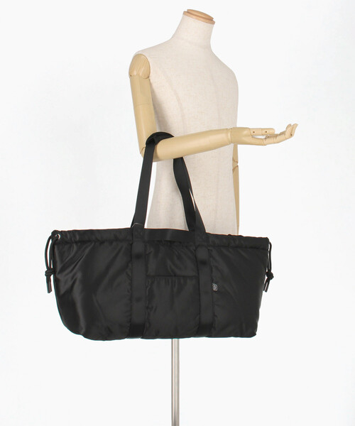 YOSEMITE(ヨセミティ)の「YOSEMITE STRAP/ヨセミテストラップ PADDING NYLON DRAWSTRING TOTE M/パディング ナイロン ドローストリング トートバッグ(トートバッグ・メンズ・ブラック/オリーブ・ONE SIZE)」の7枚目の写真
