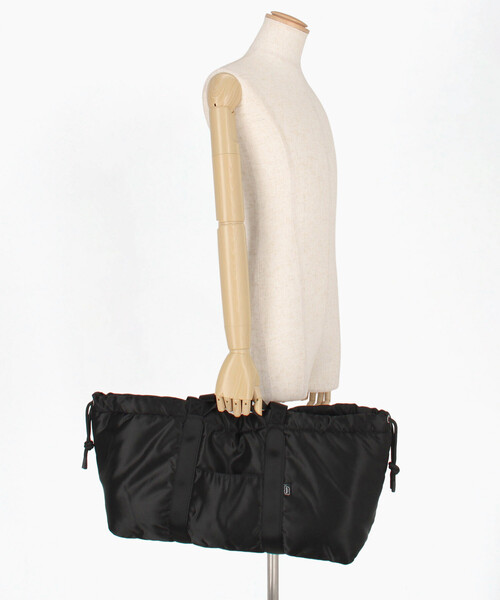 YOSEMITE(ヨセミティ)の「YOSEMITE STRAP/ヨセミテストラップ PADDING NYLON DRAWSTRING TOTE M/パディング ナイロン ドローストリング トートバッグ(トートバッグ・メンズ・ブラック/オリーブ・ONE SIZE)」の6枚目の写真