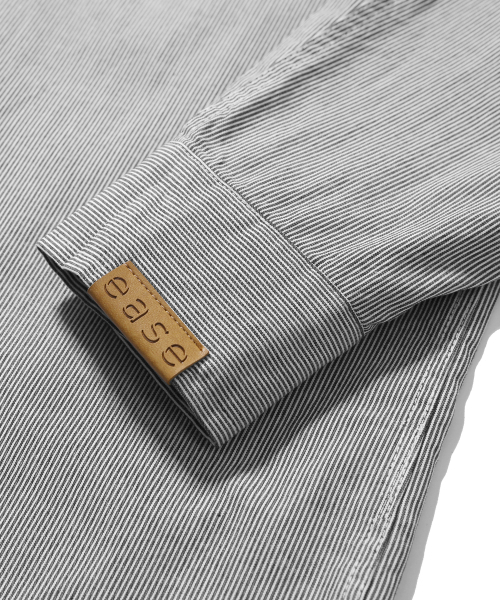 ease（イーズ）の「ウォッシュドボタンダウンストライプシャツ_ブラック（シャツ/ブラウス・メンズ・その他・MEDIUM/LARGE）」の4枚目の写真