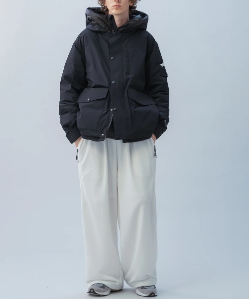 +phenix(プラスフェニックス)の「【+phenix / プラスフェニックス】TECH SWEAT WIDE PANTS ワイドストレート ドローコード仕様 スウェットパンツ(スウェットパンツ・メンズ・ブラック/ホワイト・X-LARGE/LARGE/MEDIUM)」の17枚目の写真
