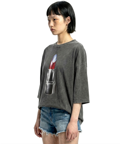 REBRENNER(リブレンナー)の「DTFリップスティックピグメント半袖Tシャツチャコール(Tシャツ/カットソー・レディース・その他・MEDIUM/LARGE/X-LARGE/2XL)」の2枚目の写真