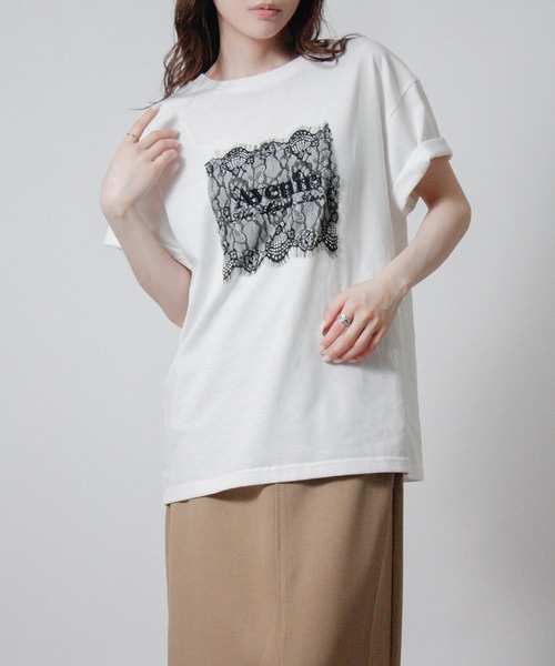 Social GIRL(ソーシャルガール)の「レースロゴ刺繍Tシャツ 半袖Tシャツ ロゴTシャツ(Tシャツ/カットソー・レディース・オフホワイト/チャコール/ブラック・M)」の5枚目の写真