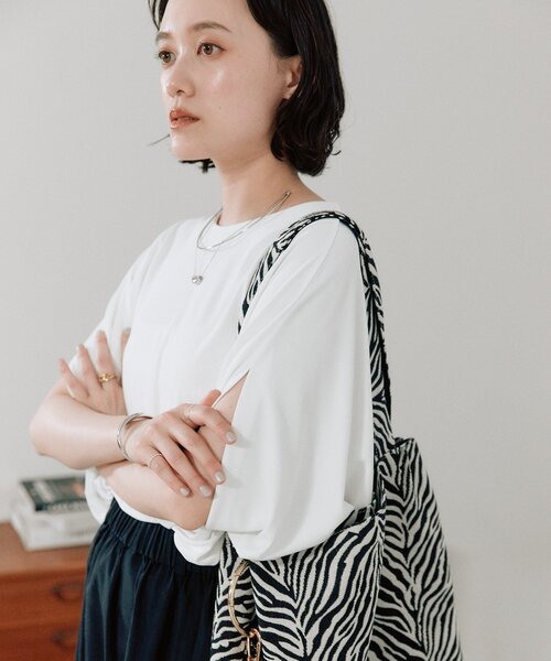RIVE DROITE(リヴドロワ)の「【吸水速乾/遮熱/接触冷感】クールタッチポンチョカットソー(Tシャツ/カットソー・レディース・オフホワイト/ブラック/ブラウン・FREE)」の11枚目の写真