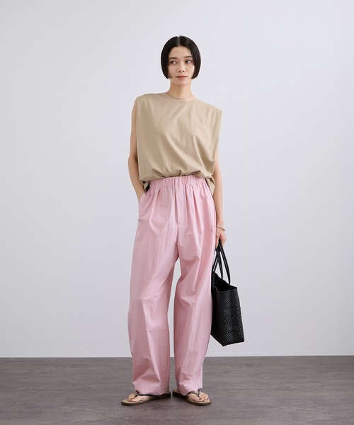 SALON adam et rope'（サロン アダム エ ロペ）の「プリマベールショルダータックノースリーブプルオーバー / UVケア（Tシャツ/カットソー・レディース・ブラック/オフホワイト/キャメル・FREE）」の20枚目の写真