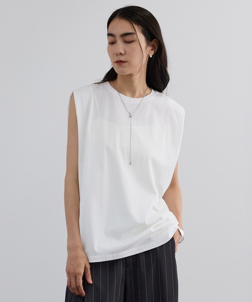 SALON adam et rope'（サロン アダム エ ロペ）の「プリマベールショルダータックノースリーブプルオーバー / UVケア（Tシャツ/カットソー・レディース・ブラック/オフホワイト/キャメル・FREE）」の8枚目の写真