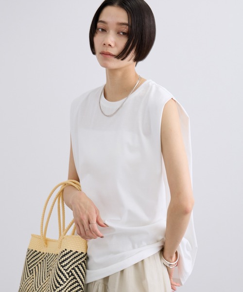 SALON adam et rope'（サロン アダム エ ロペ）の「プリマベールショルダータックノースリーブプルオーバー / UVケア（Tシャツ/カットソー・レディース・ブラック/オフホワイト/キャメル・FREE）」の14枚目の写真