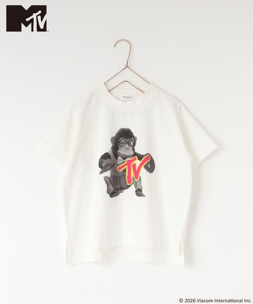 LOWRYS FARM(ローリーズファーム)の「MTVプリントBIGT 668997(Tシャツ/カットソー・キッズ・ゴールド系その他/オフホワイト/ブラック・120cm/110cm/130cm/140cm/150cm)」の2枚目の写真