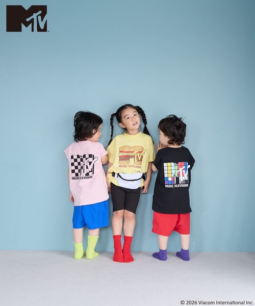 LOWRYS FARM(ローリーズファーム)の「MTVプリントBIGT 668997(Tシャツ/カットソー・キッズ・ゴールド系その他/オフホワイト/ブラック・120cm/110cm/130cm/140cm/150cm)」の4枚目の写真