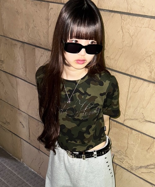 ATMARK(アットマーク)の「《3サイズ展開 / UNISEX 》ATMARK THラインストーンテレコリブ半袖Tシャツ(Tシャツ/カットソー・メンズ・ブラック系1/カーキ系1/カーキ系2/ブラック系2・L/M/S)」の19枚目の写真
