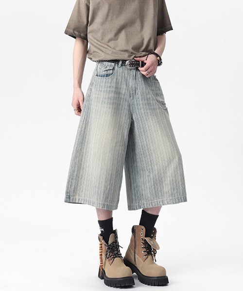 Ressaca(レサーカ)の「ダメージ加工ストライプデニムショートパンツ(デニムパンツ・メンズ・ブルー/ブラック・XL/L/M)」の1枚目の写真
