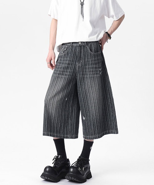 Ressaca(レサーカ)の「ダメージ加工ストライプデニムショートパンツ(デニムパンツ・メンズ・ブルー/ブラック・XL/L/M)」の11枚目の写真