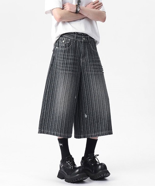 Ressaca(レサーカ)の「ダメージ加工ストライプデニムショートパンツ(デニムパンツ・メンズ・ブルー/ブラック・XL/L/M)」の16枚目の写真
