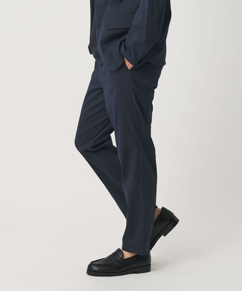 BEAUTY&YOUTH UNITED ARROWS(ビューティーアンドユースユナイテッドアローズ)の「MIXTURE ナイロン 1プリーツ テーパード パンツ NO.5 ヨコストレッチ 撥水機能 ウォッシャブル セットアップ対応(その他パンツ・メンズ・ダークグレー/ブラック/ネイビー・XL/M/S/L)」の5枚目の写真