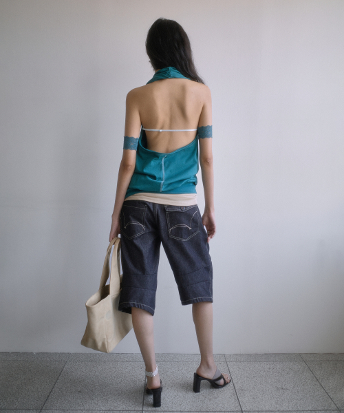 PORTERNA（ポルテナ）の「OPEN-BACK DRAPED HALTER TOP-TEAL BLUE（Tシャツ/カットソー・レディース・その他・OS）」の4枚目の写真