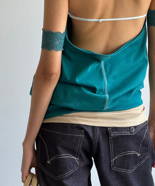 PORTERNA（ポルテナ）の「OPEN-BACK DRAPED HALTER TOP-TEAL BLUE（Tシャツ/カットソー・レディース・その他・OS）」の8枚目の写真