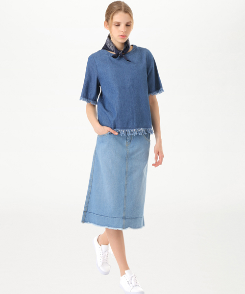 koe(コエ)の「フリンジデニムプルオーバー(シャツ/ブラウス・レディース・インディゴブルー/オフホワイト・SMALL/LARGE/MEDIUM)」の1枚目の写真