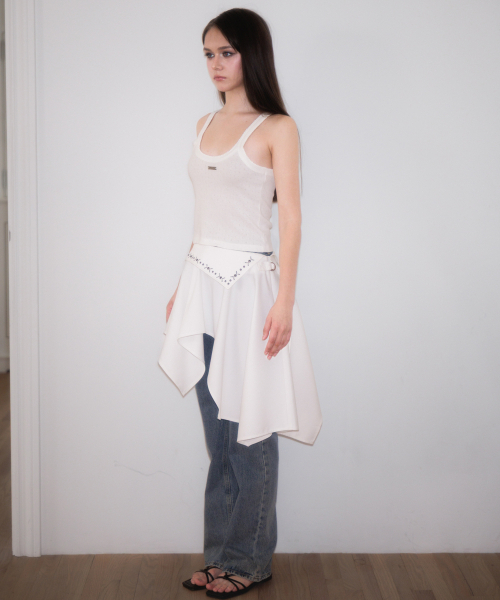ROSEFRANTZ（ロゼフランツ）の「Stud unbalance Flare Skirt [Ivory]（スカート・レディース・アイボリー・SMALL/MEDIUM）」の3枚目の写真