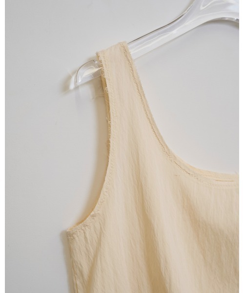 TODAYFUL(トゥデイフル)の「Uneck Washer Tops(Tシャツ/カットソー・レディース・アイボリー/ブラック/バーガンディー・FREE)」の14枚目の写真