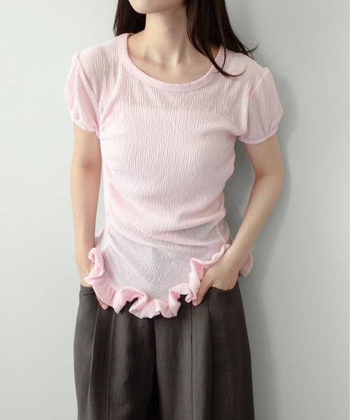 on:nue（オンニュ）の「【on:nue】[大好評大人ギャザーシリーズ 半袖登場！/ 着用動画あり！]パフスリーブギャザーフリルヘムトップス（Tシャツ/カットソー・レディース・ミント/ネイビー/ホワイト/ピンク・FREE）」の4枚目の写真