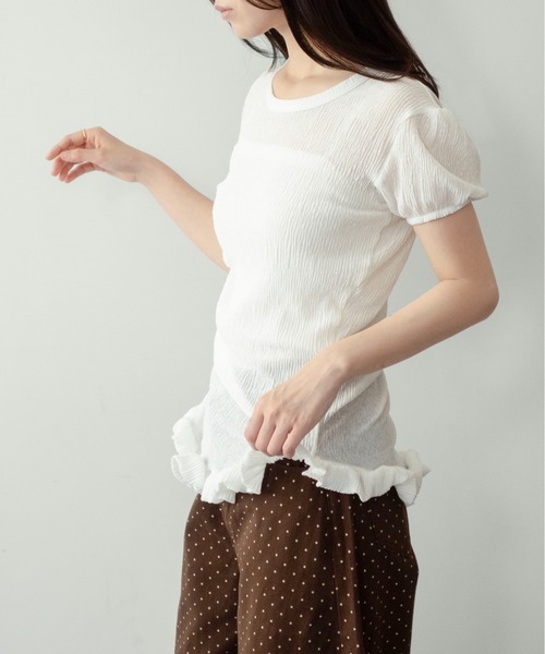 on:nue（オンニュ）の「【on:nue】[大好評大人ギャザーシリーズ 半袖登場！/ 着用動画あり！]パフスリーブギャザーフリルヘムトップス（Tシャツ/カットソー・レディース・ミント/ネイビー/ホワイト/ピンク・FREE）」の8枚目の写真