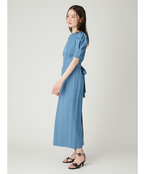 FRAY I.D（フレイアイディー）の「オープンバックパフスリーブワンピース／接触冷感（ワンピース・レディース・ベージュ/ブルー/ブラウン・0/1）」の7枚目の写真