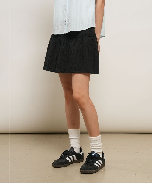 GENERAL IDEA(ジェネラルアイデア)の「【GENERAL IDEA】レースシャーリングミニスカート / LACE SHIRRING MINI SKIRT(スカート・レディース・ブラック/ホワイト・M/L/S)」の2枚目の写真