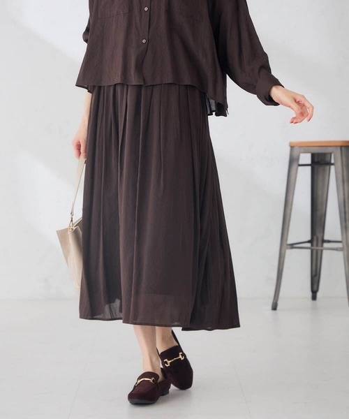 a.v.v（アーヴェヴェ）の「【新色追加/洗える】タックフレアスカンツ（その他パンツ・レディース・ブルー/ブラウン/ブラック/マスタード/グレー/カーキ・40/38/36）」の16枚目の写真