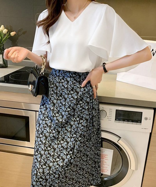Miniministore(ミニミニストア)の「Vネックシフォンブラウス フレアスリーブ(シャツ/ブラウス・レディース・ベージュ/ホワイト・L/M)」の14枚目の写真