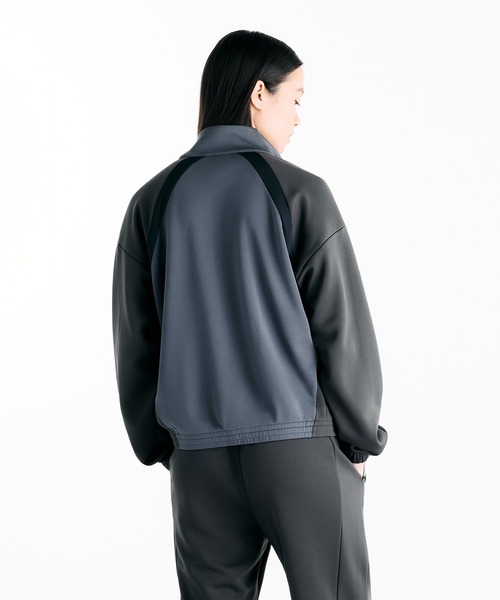 NEW BALANCE(ニューバランス)の「ニットトラックジャケット(ブルゾン・レディース・ライトグレー/アイボリー/ブルーグレー・X-LARGE/LARGE/MEDIUM/SMALL)」の16枚目の写真