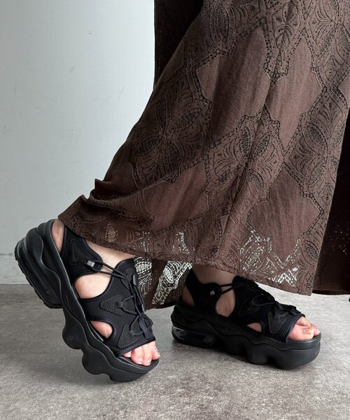 DouDou(ドゥドゥ)の「ナイキ WMNS AIR MAX KOKO SANDAL(サンダル・レディース・ブラック・23cm/24cm)」の6枚目の写真