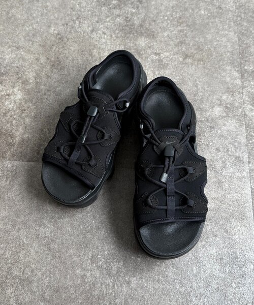 DouDou(ドゥドゥ)の「ナイキ WMNS AIR MAX KOKO SANDAL(サンダル・レディース・ブラック・23cm/24cm)」の4枚目の写真