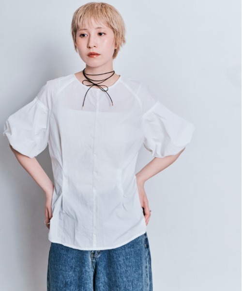 W:Huku（フーク）の「撥水 パフスリーブ シャーリング ラッシュガード（シャツ/ブラウス・レディース・チャコール/オフホワイト/ブラック・L/M）」の21枚目の写真