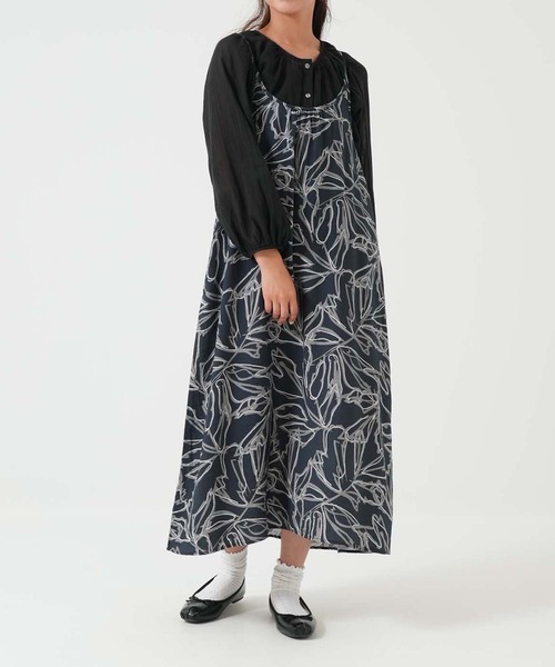 HEART MARKET(ハートマーケット)の「ボタニカルキャミワンピース(ワンピース・レディース・カーキ系/グリーン系/ブラック系・FREE)」の2枚目の写真