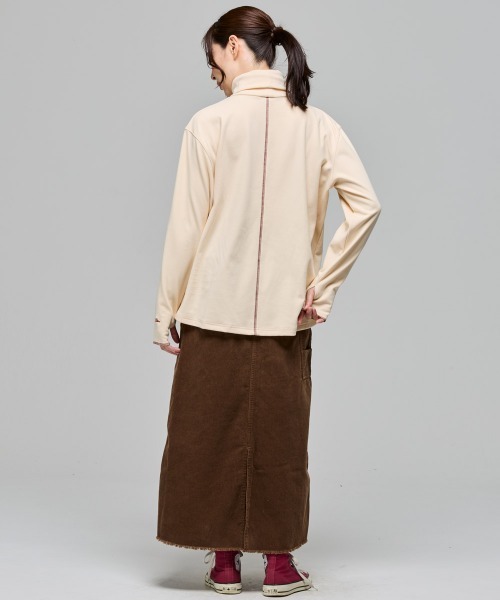 KRIFF MAYER Lady's Collection（クリフメイヤーレディースコレクション）の「もちのび -TOUGH & WARM-ハイネックロンT（Tシャツ/カットソー・レディース・ナチュラル/グレー/ブルー/キャメル/カラフル/チャコール・LARGE/MEDIUM）」の15枚目の写真