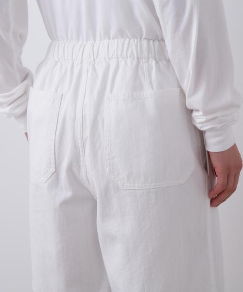 Y(ワイ)の「Y / ORGANIC COTTON LIGHT DENIM SHORTS(その他パンツ・メンズ・ホワイト/ネイビー・MEDIUM/LARGE/SMALL)」の8枚目の写真