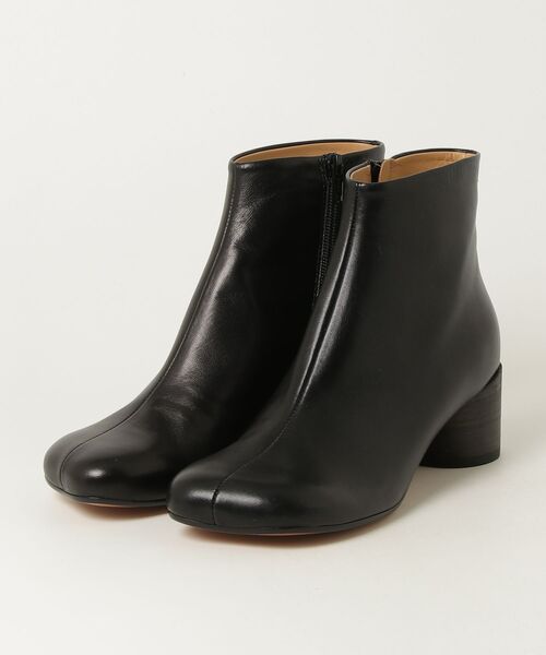 MM6 Maison Margiela(エムエムシックス メゾン マルジェラ)の「MM6 Maison Margiela(エムエムシックス メゾンマルジェラ) Anatomic Ankle BOOTS(ブーツ・レディース・ブラック・39)」の1枚目の写真